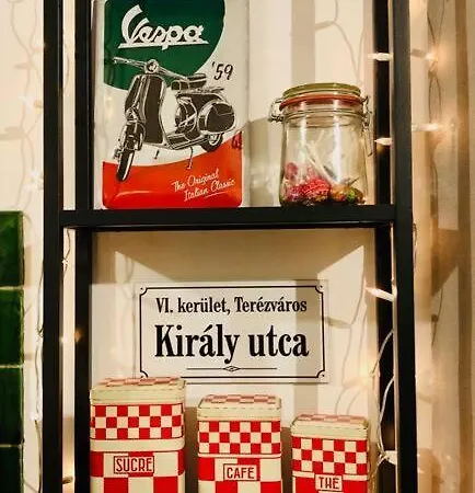 Maison De Maitre Avec Grande Terrasse Au Centre-ville