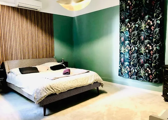 Βίλα Maison De Maitre Avec Grande Terrasse Au Centre-ville *