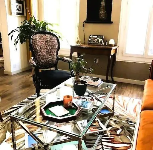 Maison De Maitre Avec Grande Terrasse Au Centre-ville Βίλα