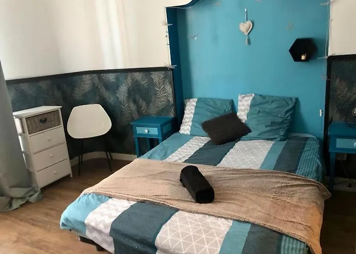 Maison De Maitre Avec Grande Terrasse Au Centre-ville Βίλα