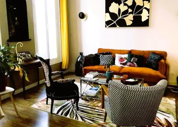 Βίλα Maison De Maitre Avec Grande Terrasse Au Centre-ville