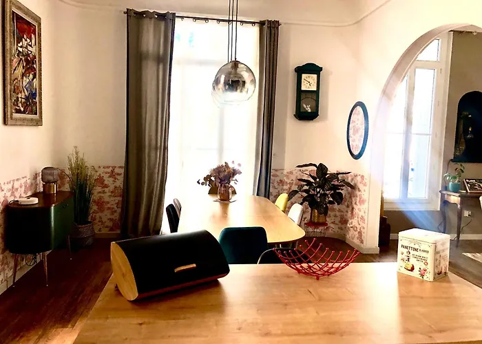 Βίλα Maison De Maitre Avec Grande Terrasse Au Centre-ville