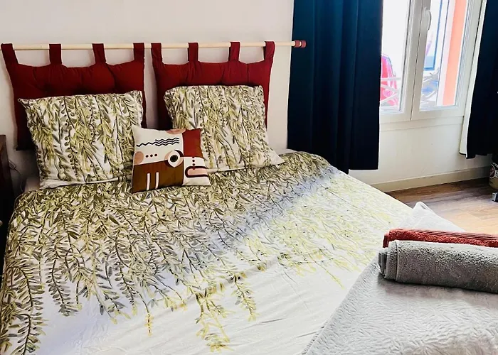 Maison De Maitre Avec Grande Terrasse Au Centre-ville Βίλα