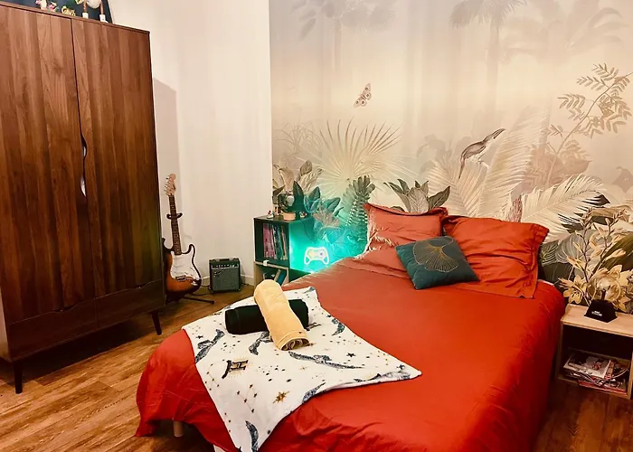 Βίλα Maison De Maitre Avec Grande Terrasse Au Centre-ville